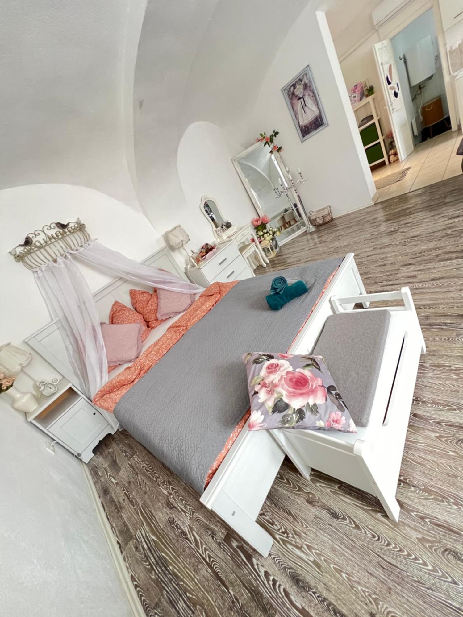 Korona Apartman Székesfehérvár Zewnętrze zdjęcie