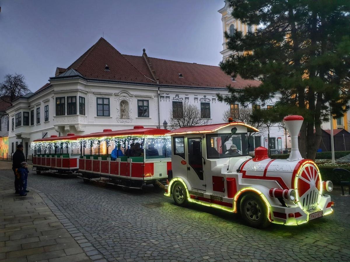 Korona Apartman Székesfehérvár Zewnętrze zdjęcie
